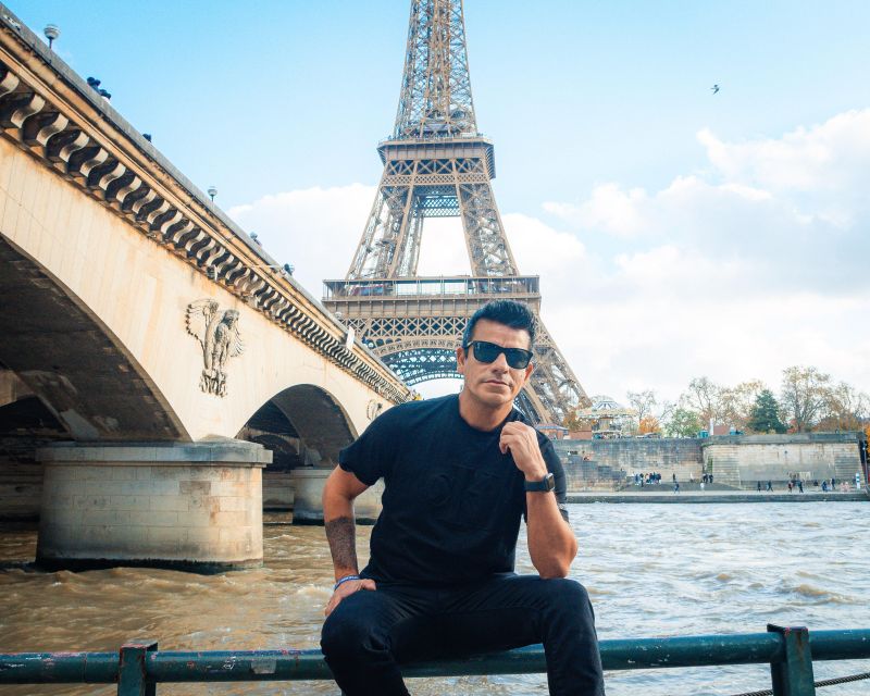 Paris: Professional Photoshoot With the Eiffel Tower - Capturing Stunning Views