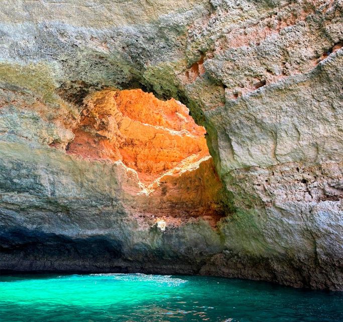 Portimão: Paradise Cave Guided Boat Trip With Life Jackets - Unique Features of the Experience