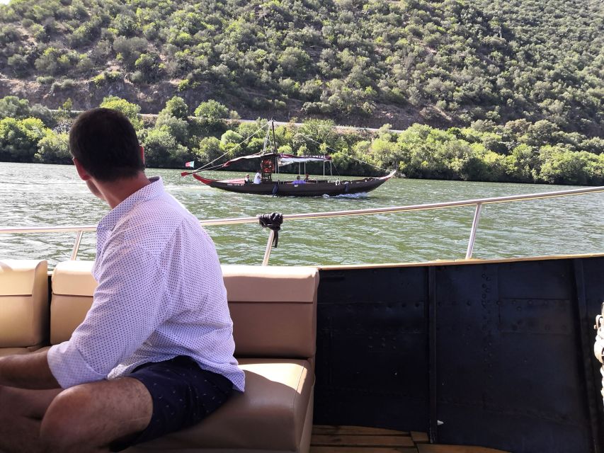 Porto: Private Tour Douro Valley/Winery 18th Century/Boat/Lunch - Relaxing Private Boat Ride