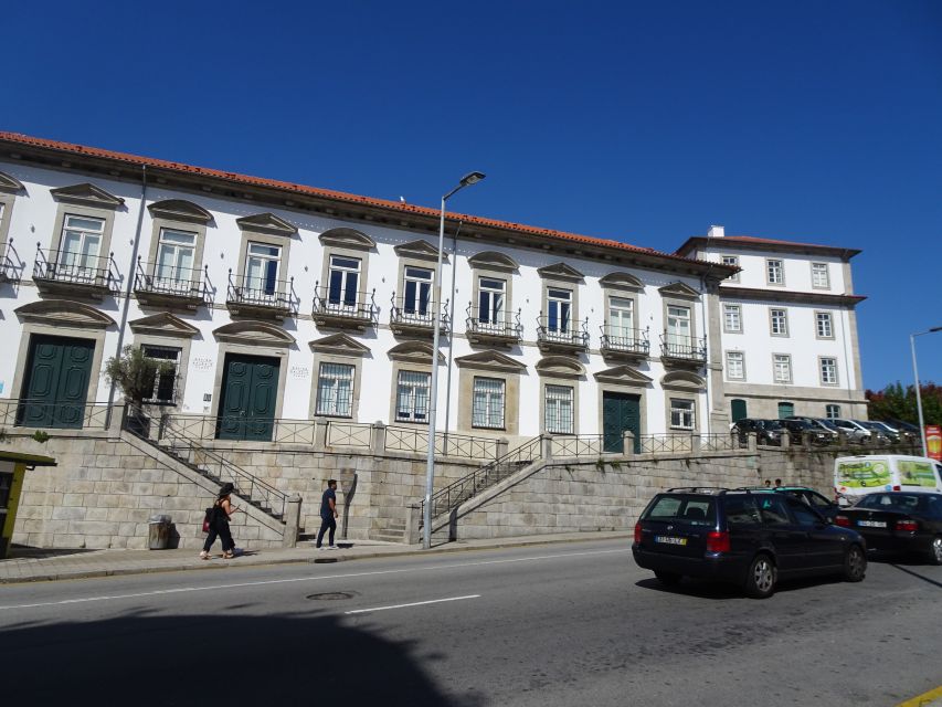 Porto Self-Guided Walking Tour and Scavenger Hunt - Important Information