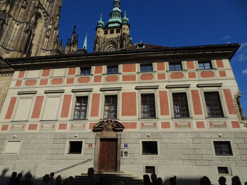 Prague Castle Self-Walking Tour & Scavenger Hunt - Flexible Start and Pace