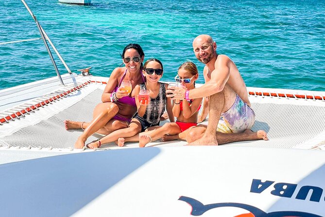 Premium Catamaran Morning Sail: Snorkeling, Mimosas, and Brunch - Catering and Amenities