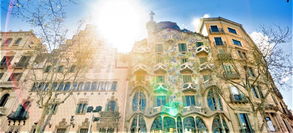 Private Barcelona Tour: Explore Gaudí and the Gothic Quarter - Arrival and Departure