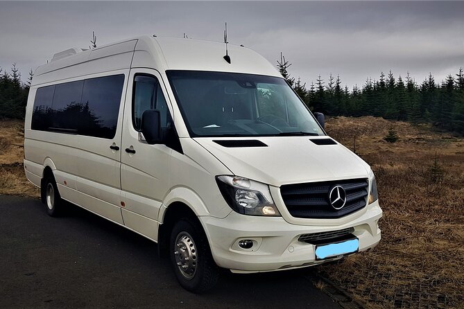 Private Keflavik Airport Transfer (One Way) - Vehicle Specifications