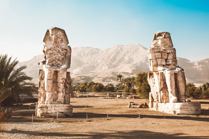 Private Tour to Luxor West and East Banks With Hot Air Balloon,Felucca and Lunch - Colossi of Memnon