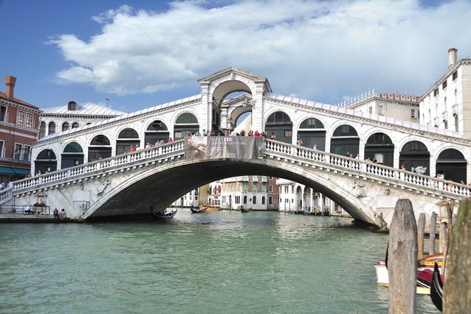 Private Tour: Venice Rialto Market, San Polo and Frari Church Walking Tour - Discovering Venetian History and Art