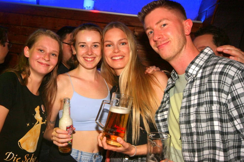 Pubcrawl Salzburg: Tour Through Best Bars and Clubs in Town - Customer Reviews