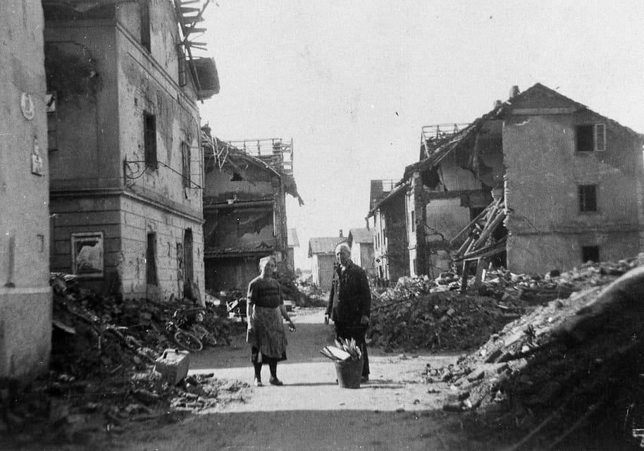 Salzburg in the Shadow of War - Wartime Devastation and Survival