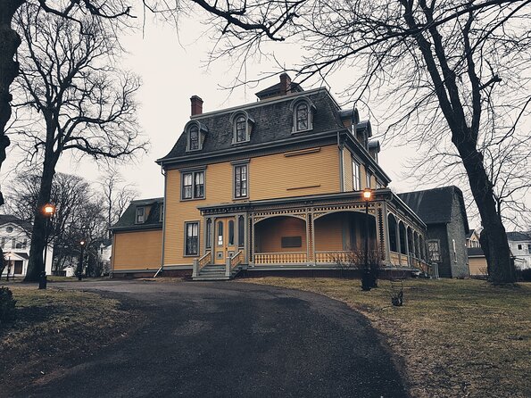 Small Group Walking Tour of Charlottetown Prince Edward Island - Exploring the Citys Architecture