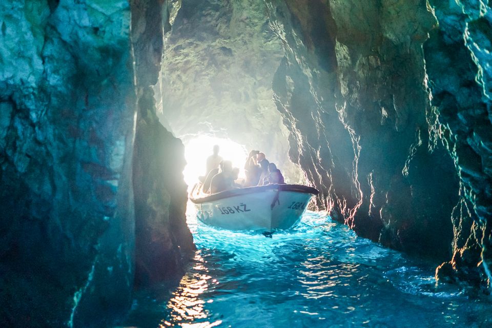 Split/Trogir: Blue Cave, Mamma Mia, Hvar and 5 Islands Tour - Customer Reviews and Experience