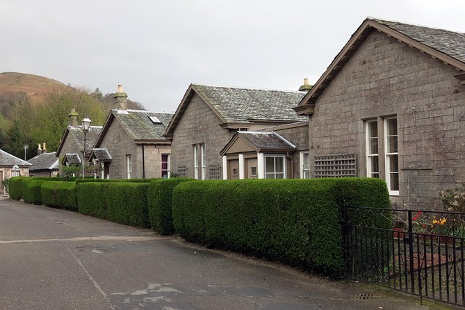 Stirling Castle & Loch Day Tour - Exploring Stirling Castle