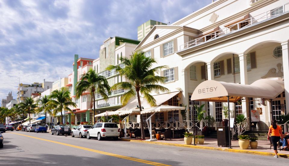 Top 10 South Beach Highlights Tour - Lincoln Road & Espanola - Authentic Cuban Coffee