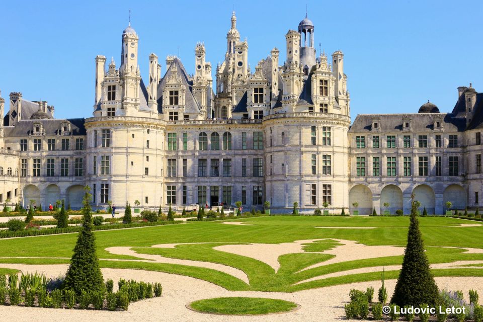 Tours/Amboise: Private Day Trip Chambord, Blois & Cheverny - Visiting Château De Blois