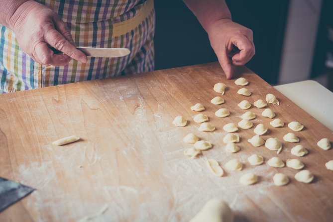 Traditional Home Cooking Experience in Modena - Group Size and Options