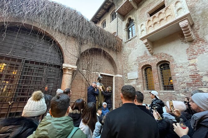 Verona Local Food Tasting and Walking Tour With Cable Car - Meeting and Pickup Details