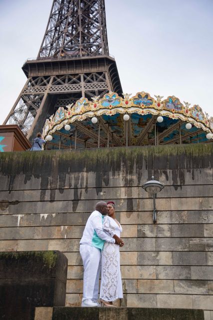 Vows Renewal Ceremony With Photoshoot - Paris - Celebrant Services