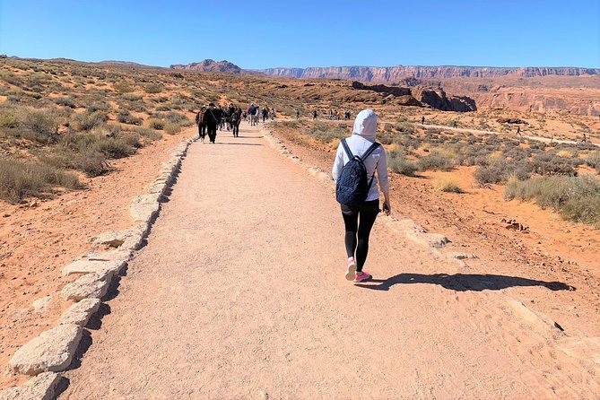 Antelope Canyon and Horseshoe Bend Small Group Tour - Tour Size and Duration