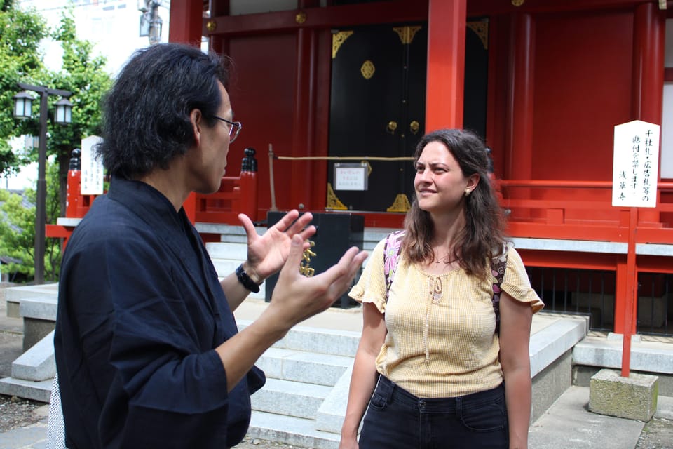 Asakusa Walking Tour With an Experienced Japanese Comedian - Exploring Asakusas Iconic Sights