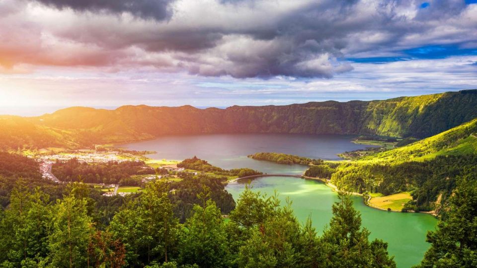 Azores: Private São Miguel Highlights Tour up to 8 People. - Positive Impact Experience