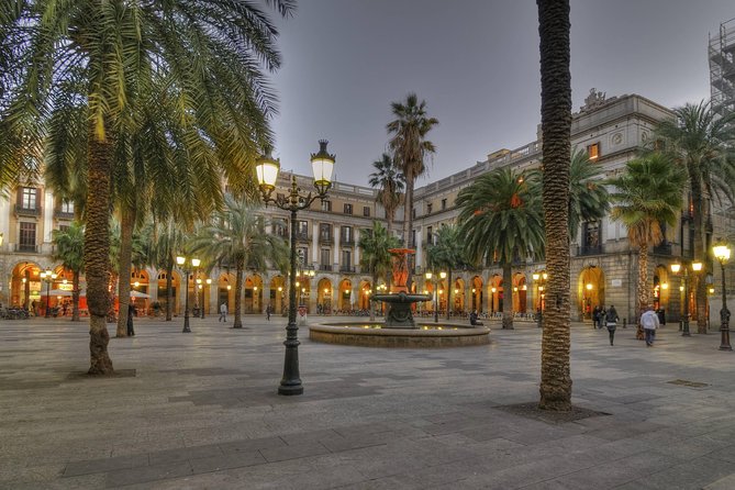 Barcelona Best Views: Old Town, Cable Car, Montjuic Castle & Magic Fountain Show - Discovering Montjuic Castle