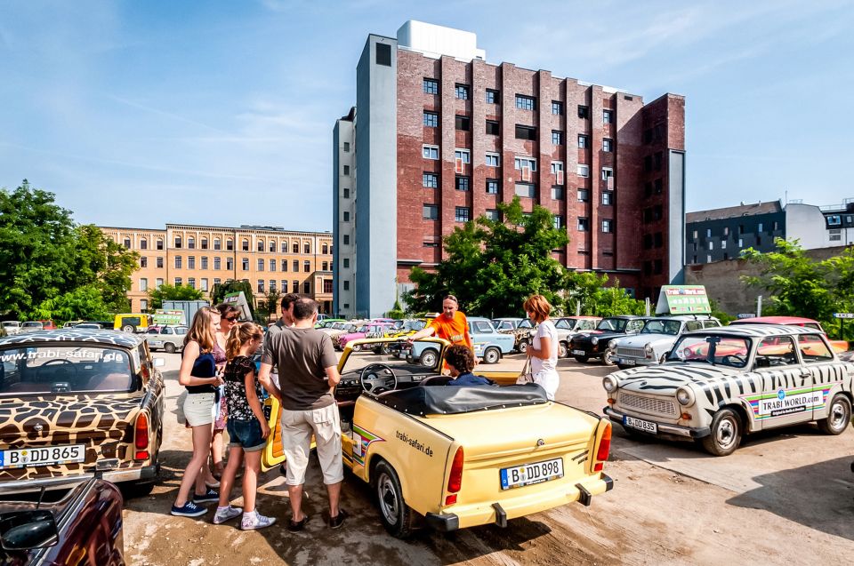 Berlin: 75-minute Trabi Safari - Experience Berlin in a Trabant