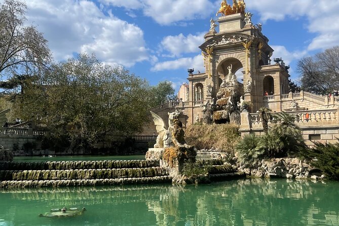 Bike Tour in Barcelona: History, Architecture and Culture - Barcelona Cathedral Viewing