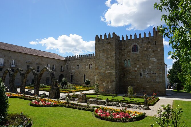 Braga & Guimarães Private Tour (All Inclusive) - Certified Guides