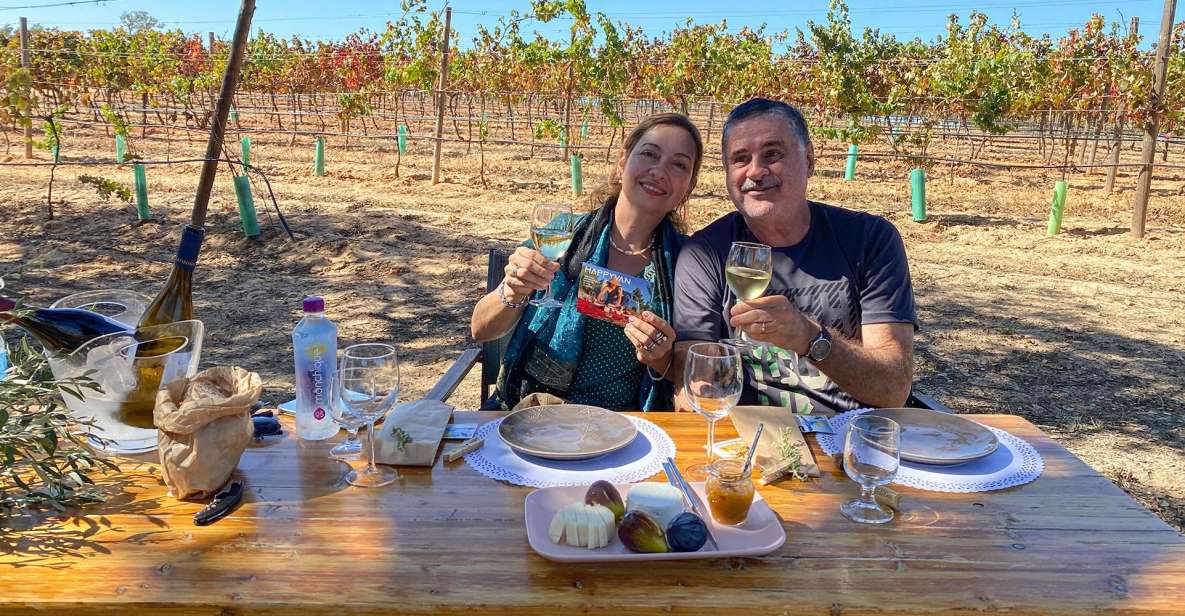 Carvoeiro and Portimão: Algarve Romantic Vineyard Picnic - Pickup and Transportation Options