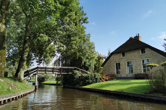 Day Tour Giethoorn, Afsluitdijk and Zaanse Schans With Boat Cruise - Highlights of the Tour