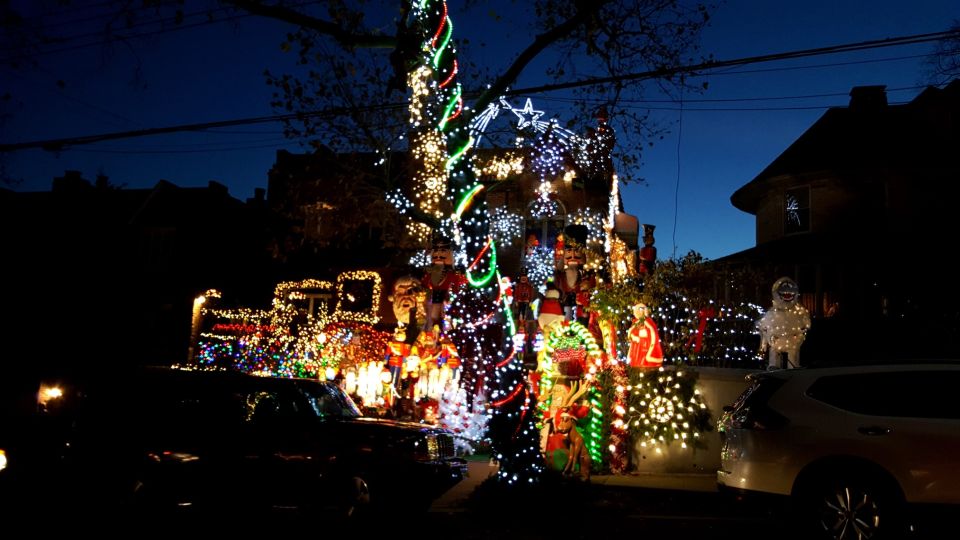 Dyker Heights Holiday Lights - Recommended Items and Restrictions