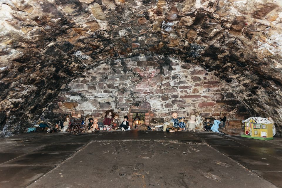 Edinburgh: Old Town and Underground Historical Tour - Inclusions and Exclusions