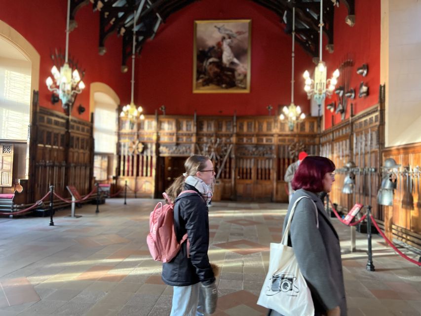 Edinburgh: Private Guided Tour of the Edinburgh Castle - Entrance Tickets Included