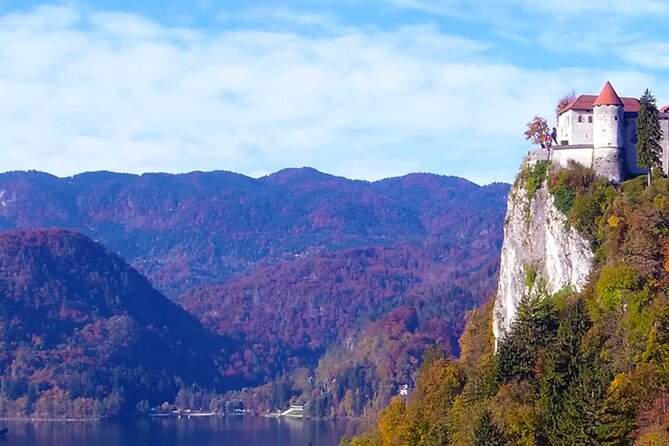 Enjoy the Boat Ride on Lake Bled and Castle - Enjoy the Peaceful Ambiance of the Lake