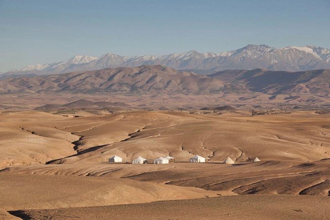 Escape Marrakech: Agafay Desert & Lalla Takerkoust Lake Day Trip - Visiting Lalla Takerkoust Lake