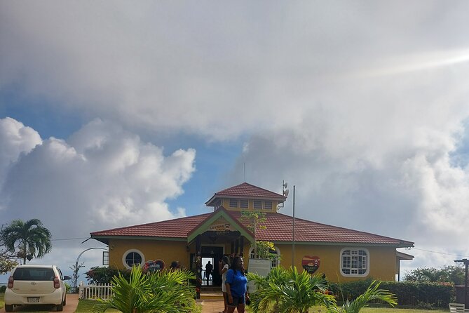 Floyds Pelican Bar and Lovers Leap Day Tour - Visiting Lovers Leap