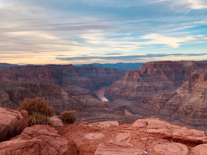 From Flagstaff: Grand Canyon Railroad Full-Day Guided Tour - Accessibility and Group Size