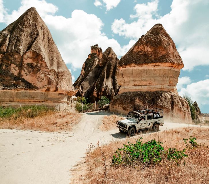 From Göreme/Ürgüp: Cappadocia Jeep Safari Sunrise or Sunset - Adrenaline-filled Adventure