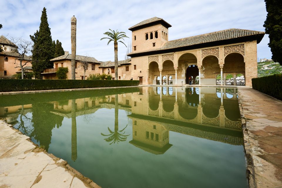 From Seville: Granada and Alhambra Full-Day Tour With Ticket - Return Journey