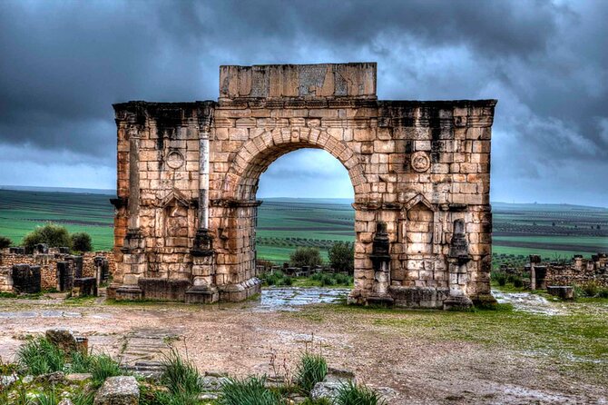 Full-day Historical Meknes Volubilis and Moulay Idriss Tour - Discovering Volubilis