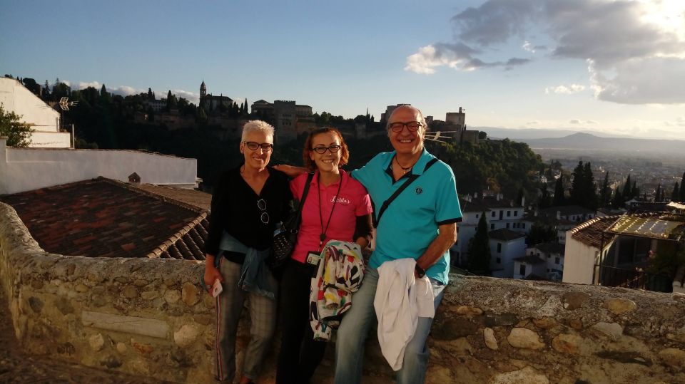 Granada: Albaicín, Sacromonte & Museum of Caves Walking Tour - Important Information