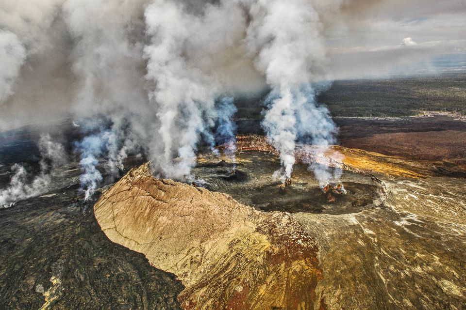 Hilo: Hawaii Volcanoes National Park and Waterfalls Flight - Cascading Waterfalls in Jungles