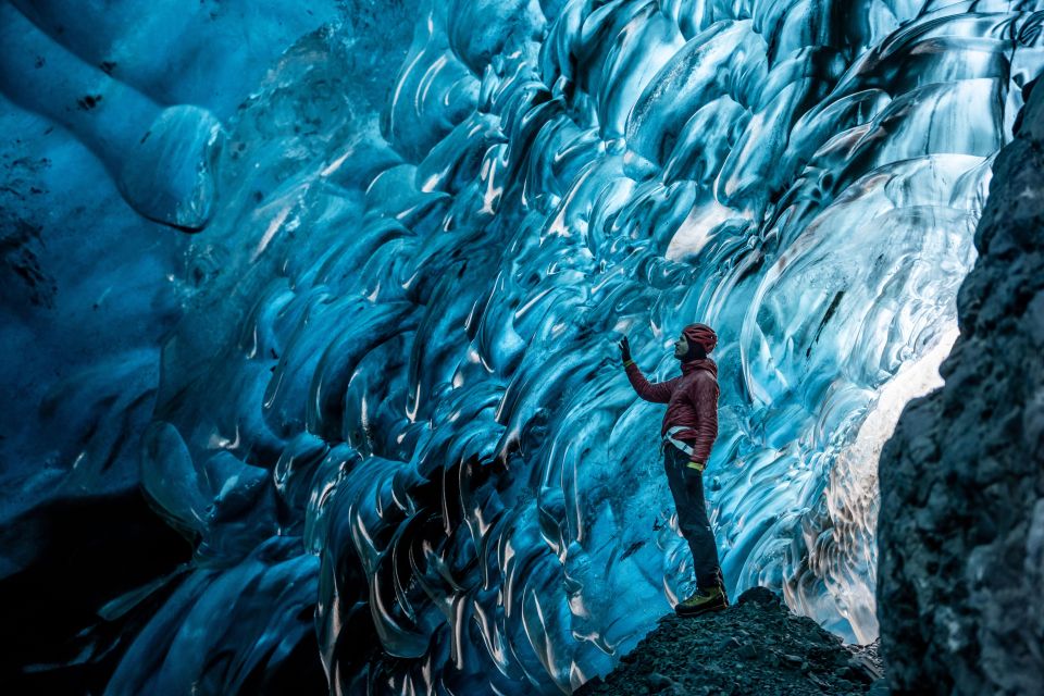 Jökulsárlón: Glacier Hike to a Remote Ice Cave - Meeting Point and Logistics