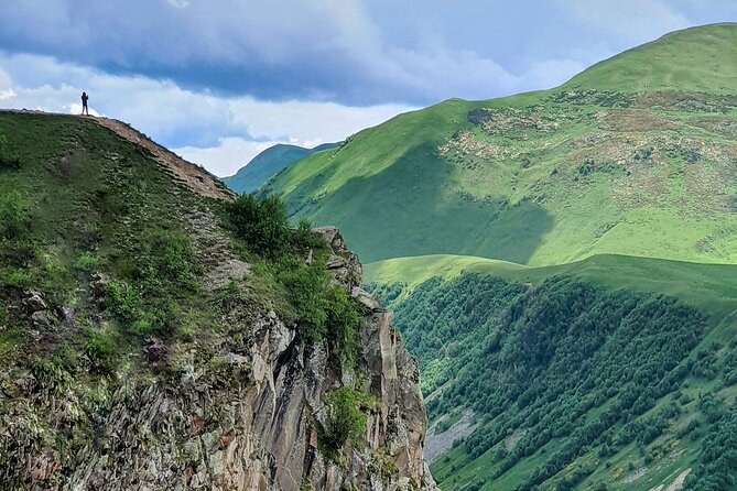 Kazbegi Full Day Private Tour + LUNCH - Getting There