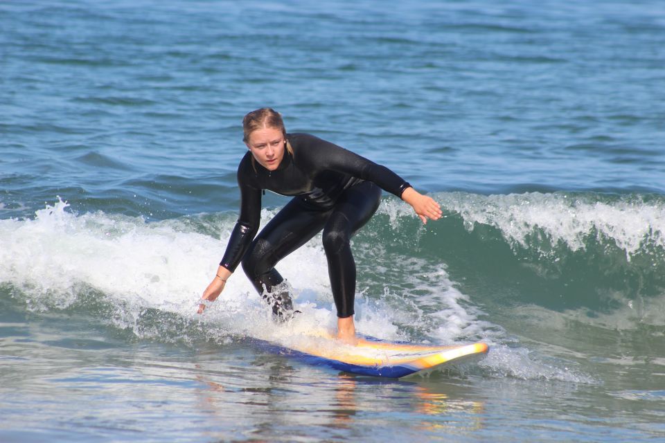 Los Angeles: Group Surfing Lesson - Class Size and Instruction