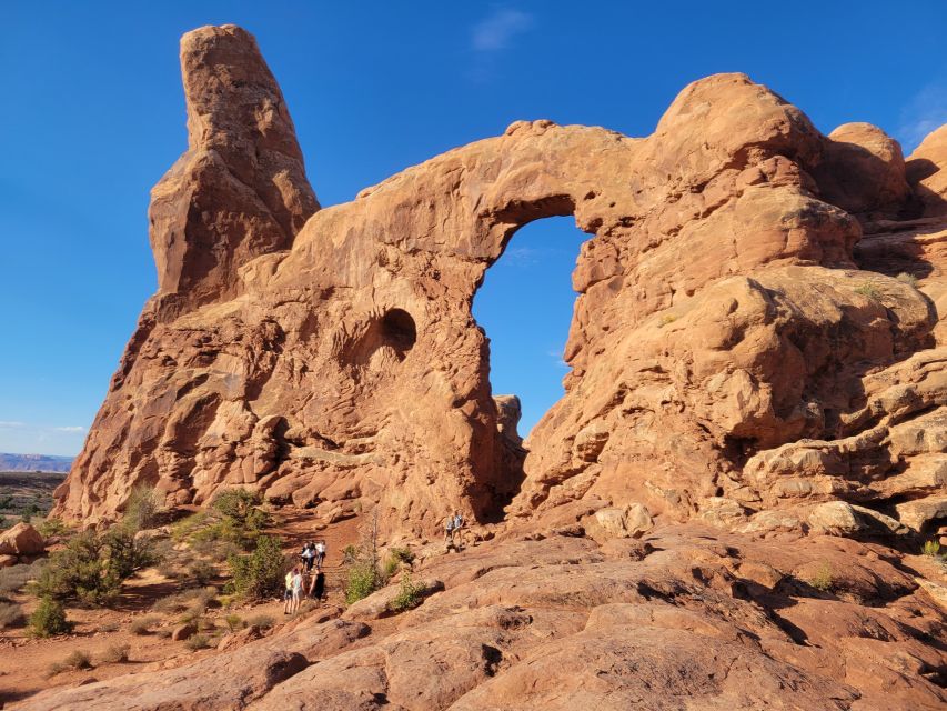 Morning Arches National Park 4x4 Tour - Exploring Arches National Park