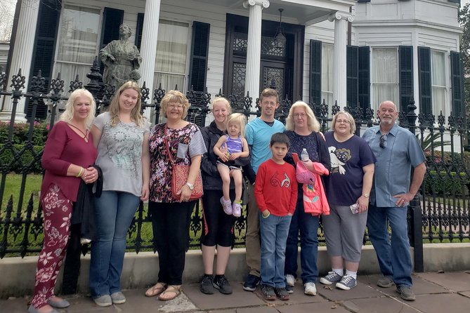 New Orleans Garden District Walking Tour Including Lafayette Cemetery No. 1 - Exploring the Garden District