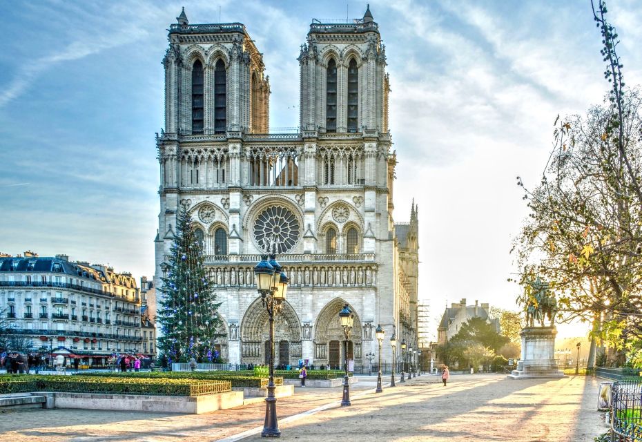 Paris - Historic City Center Walking Tour - Exploring the City Center