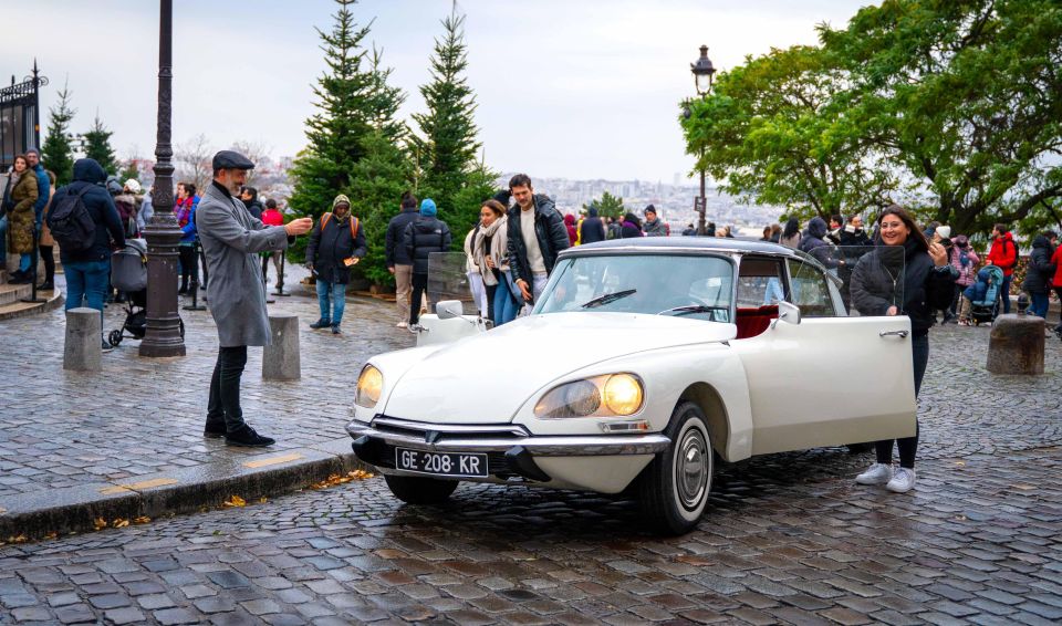 Paris: Private Guided Tour and Photos in Vintage Citroën DS - Iconic Landmarks Guided Tour