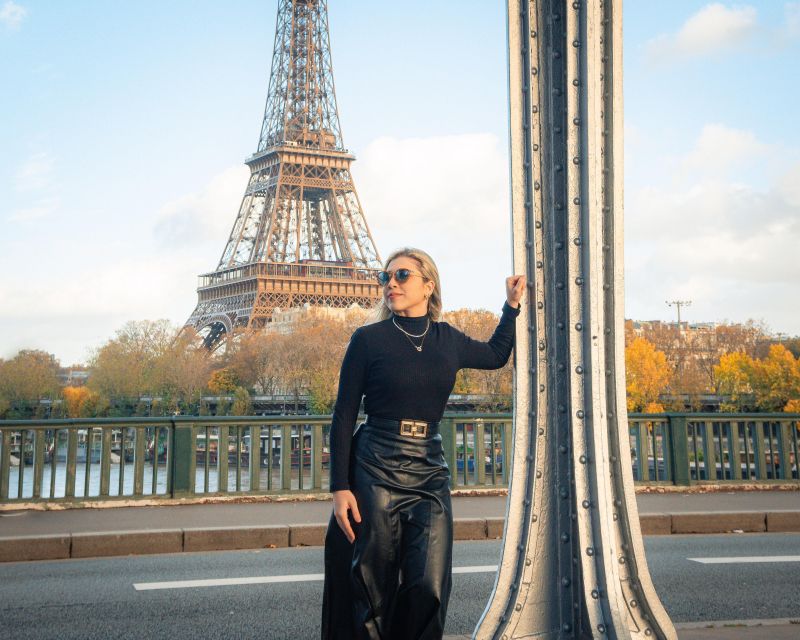 Paris: Professional Photoshoot With the Eiffel Tower - Receiving High-Quality Photos