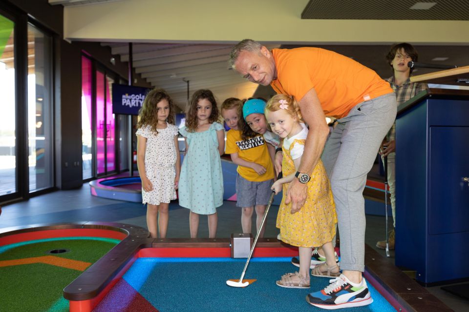 Part of Mini Golf in Deauville Indoors and Connected - Gameplay and Scoring